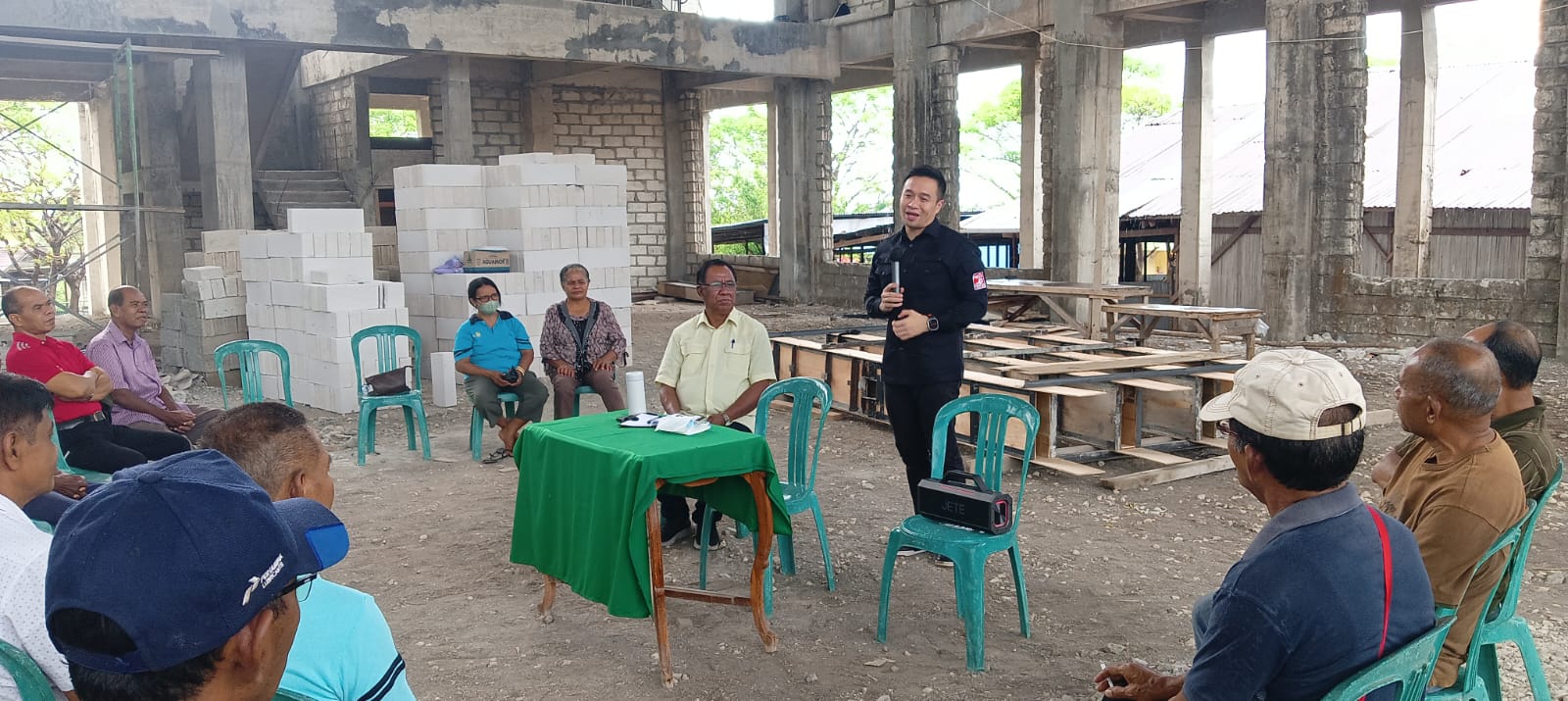 Paslon Wali Kota Kupang dr. Christian Widodo-Serena Francis Dukung Proses Pembangunan Kapela Stasi YMY Liliba