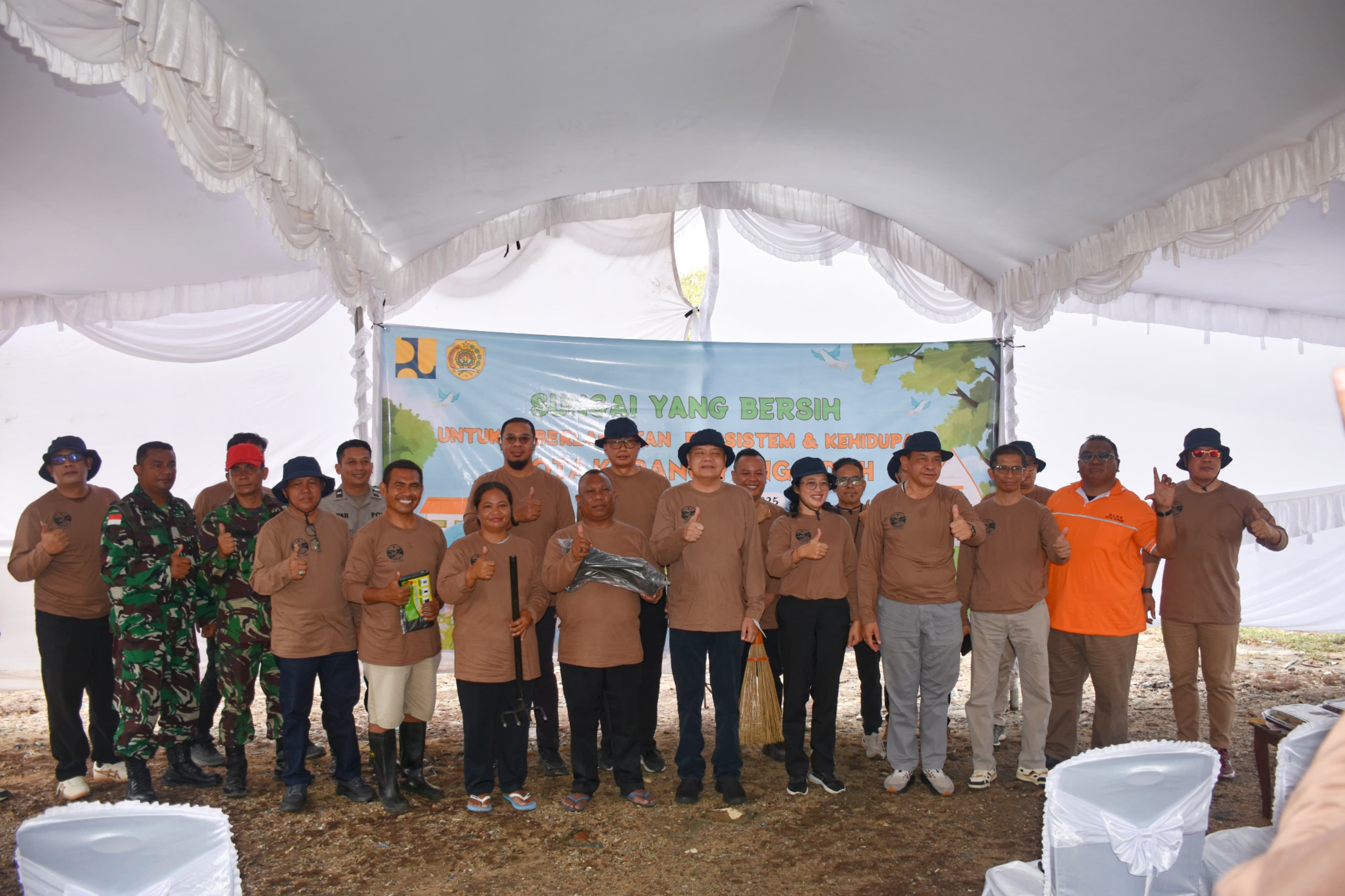 Pemkot Kupang dan BBWS Nusa Tenggara II Gelar Aksi Bersih Sungai Perkotaan di Pantai Paradiso, Kota Kupang 