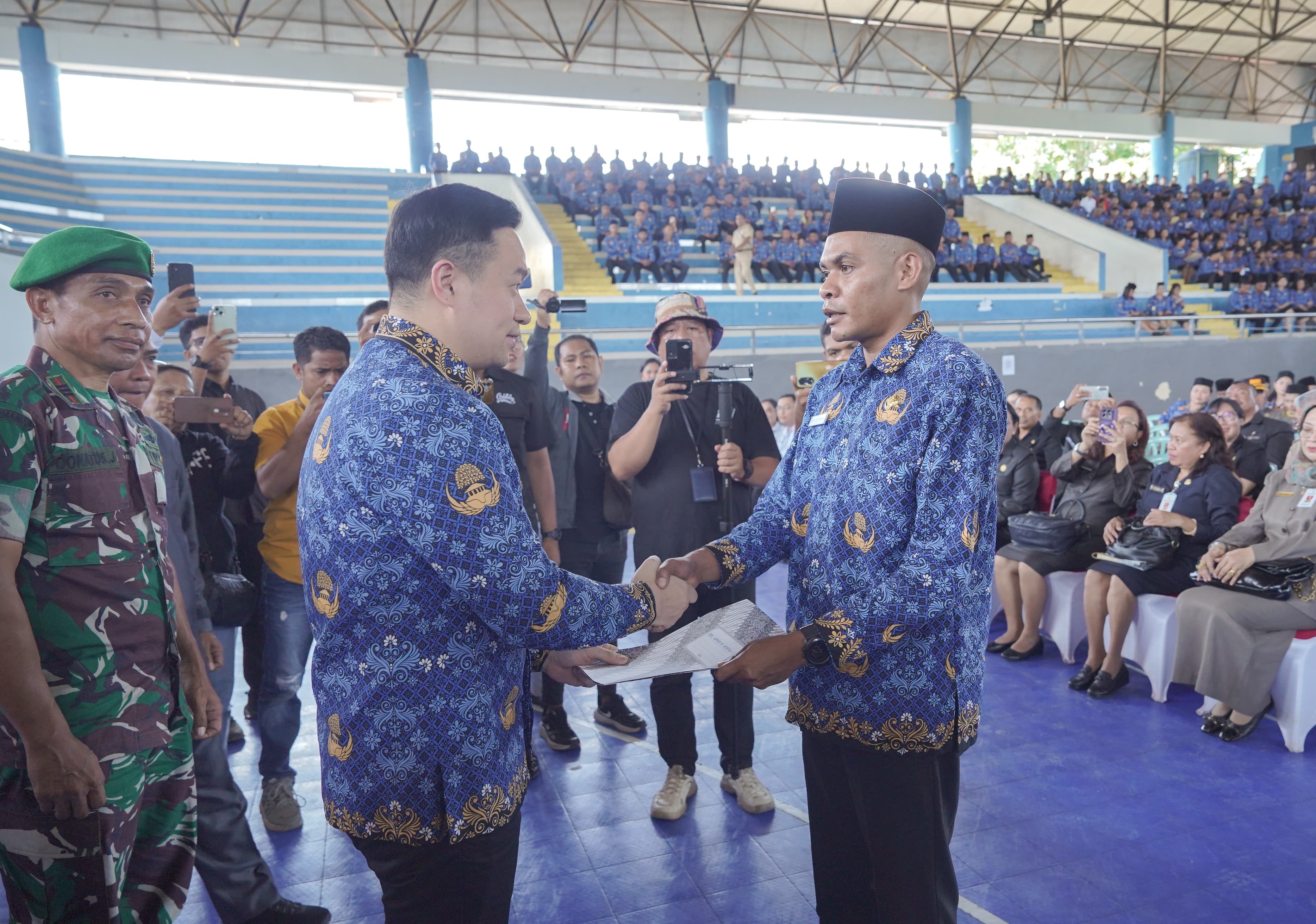 Serahkan SK PPPK Tahap 2, Wali Kota Kupang Tegaskan Loyalitas, Disiplin, dan Pelayanan sebagai Wujud Pengabdian