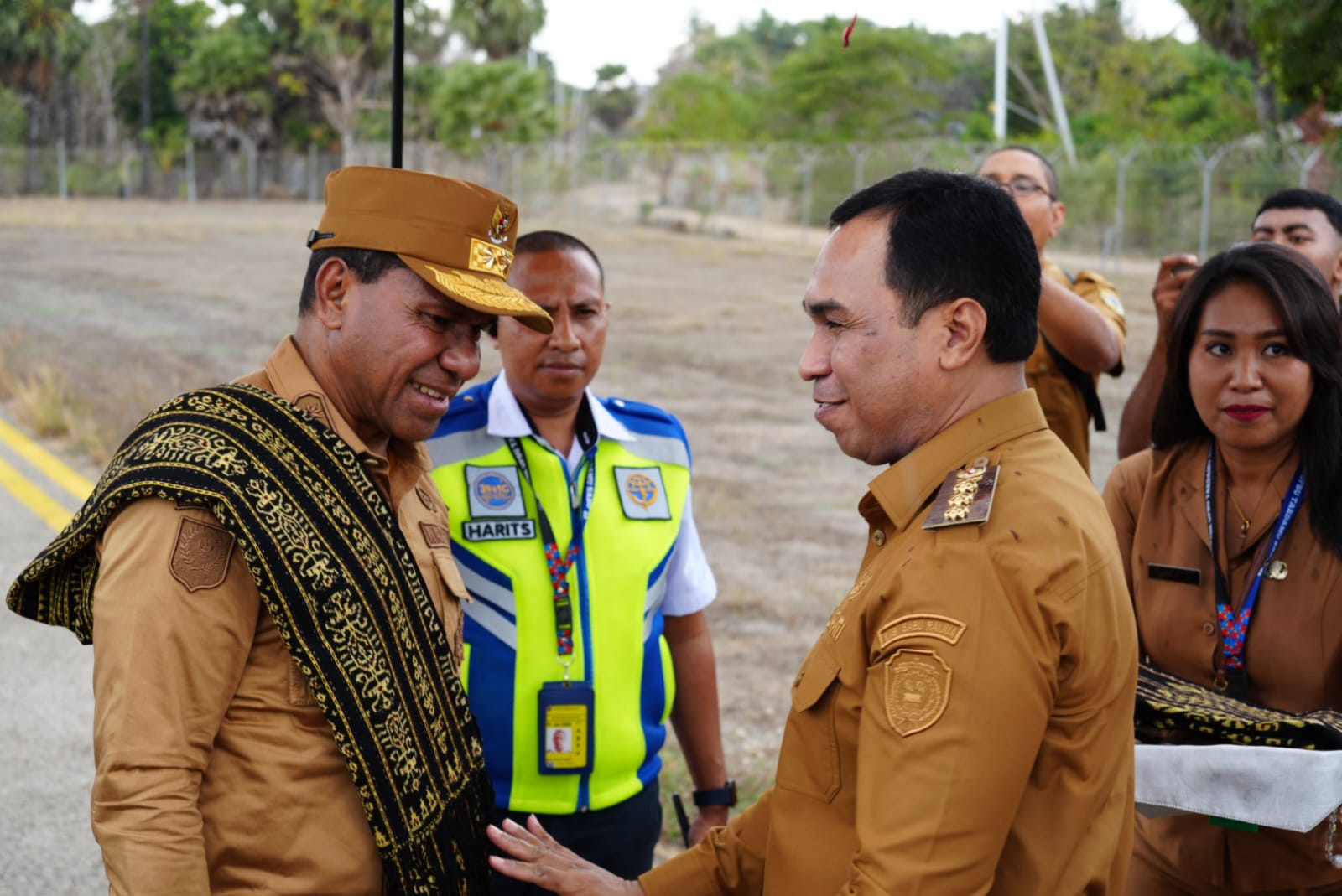 Perdana Kunjungi Sabu Raijua, Wagub NTT Tinjau Dapur MBG dan Kopdes Merah Putih