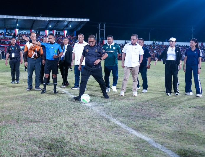 Buka ETMC di Ende, Gubernur NTT Tegaskan Sepak Bola Menggerakkan Ekonomi dan Mnghidupkan UMKM