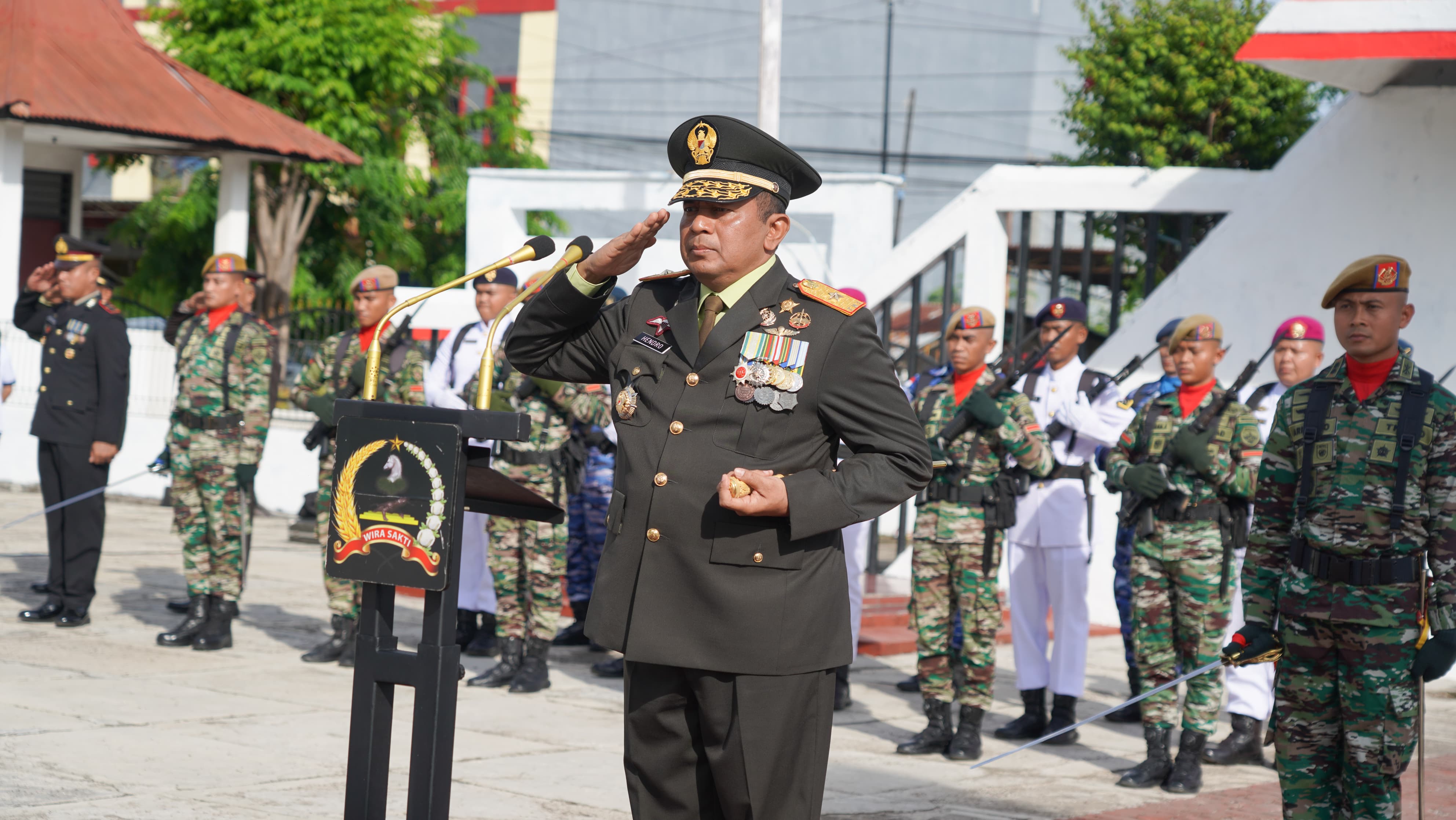 Peringati Hari Pahlawan Nasional, Danrem 161/WS Pimpin Ziarah di TMP Dharma Loka Kota Kupang