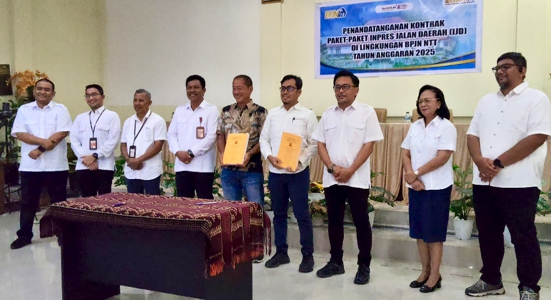 BPJN NTT Teken Kontrak 9 Paket Inpres Jalan Daerah Tahun 2025