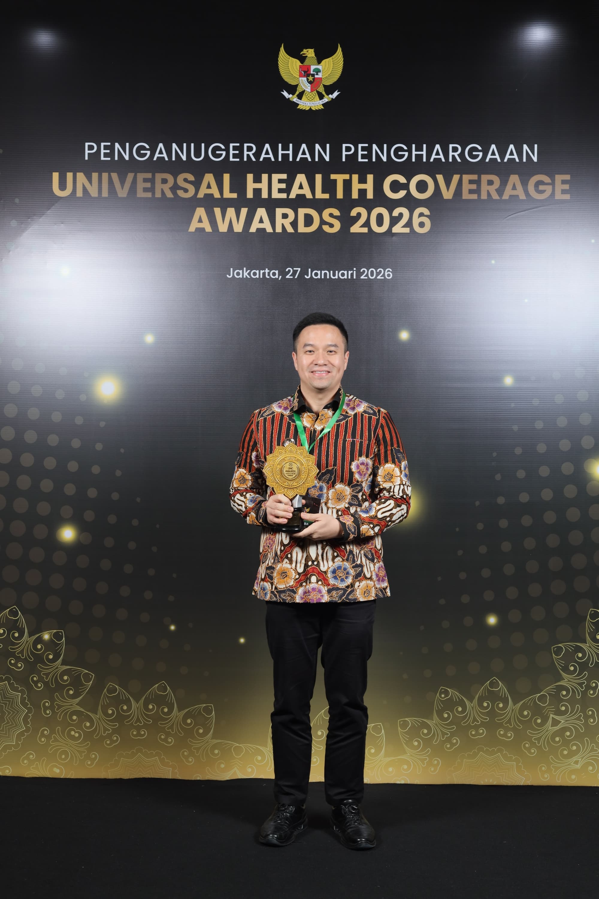 Kota Kupang Terima Penghargaan Capaian Universal Health Coverage (UHC) Kategori Pratama