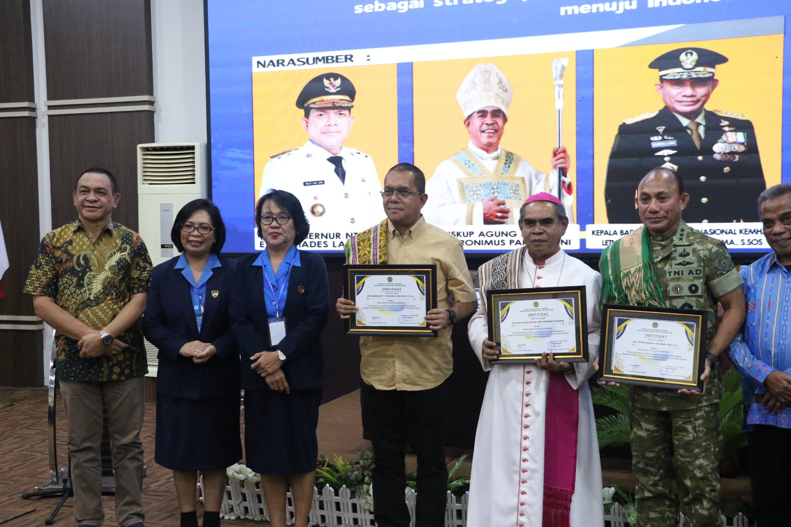 Buka Seminar WKRI, Gubernur Melki Tekankan Pentingnya Perlindungan Perempuan dan Anak