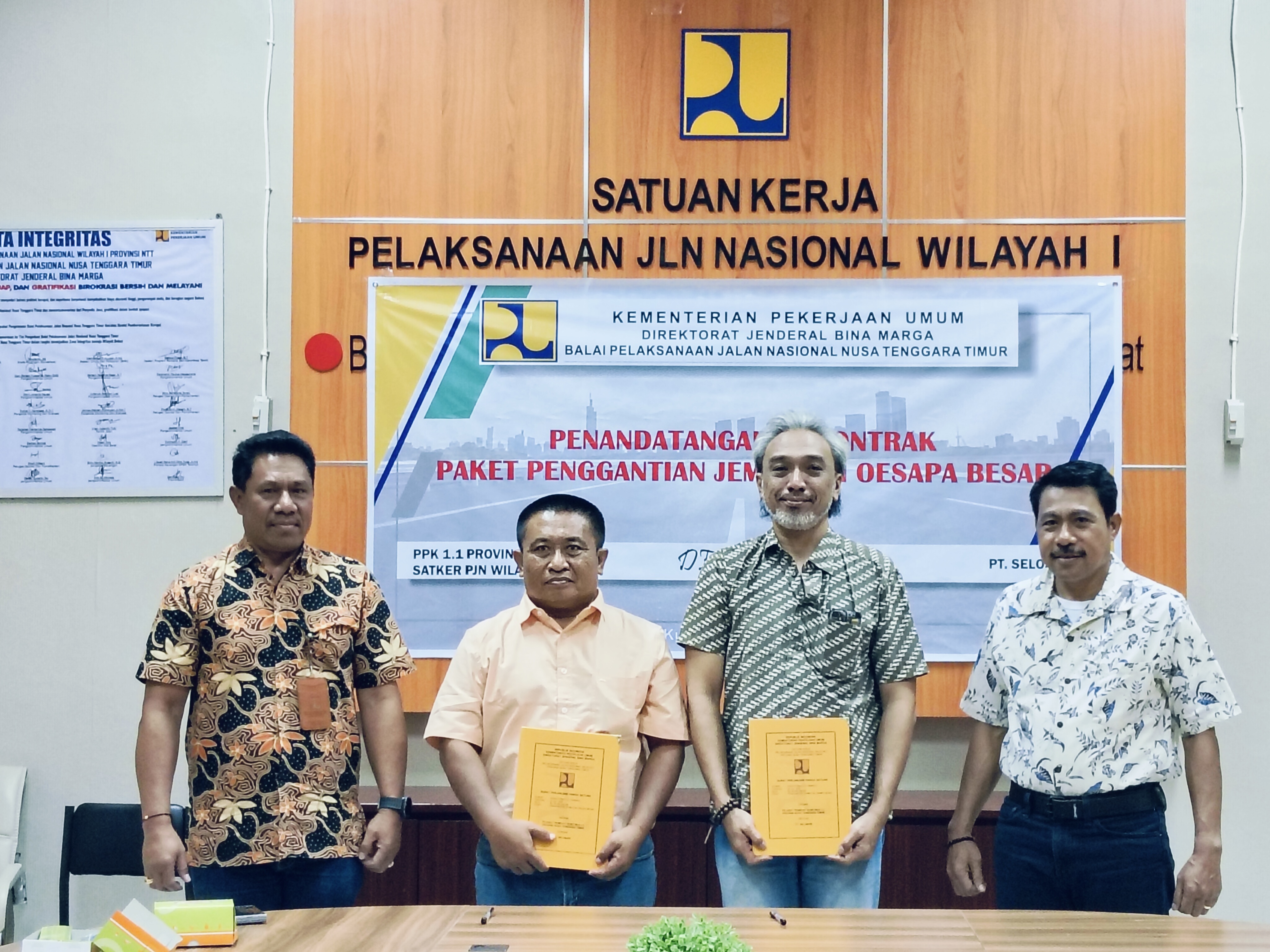 BPJN NTT Resmi Teken Kontrak Penggantian Jembatan Oesapa, Proyek MYC 2026–2027 Siap Dimulai