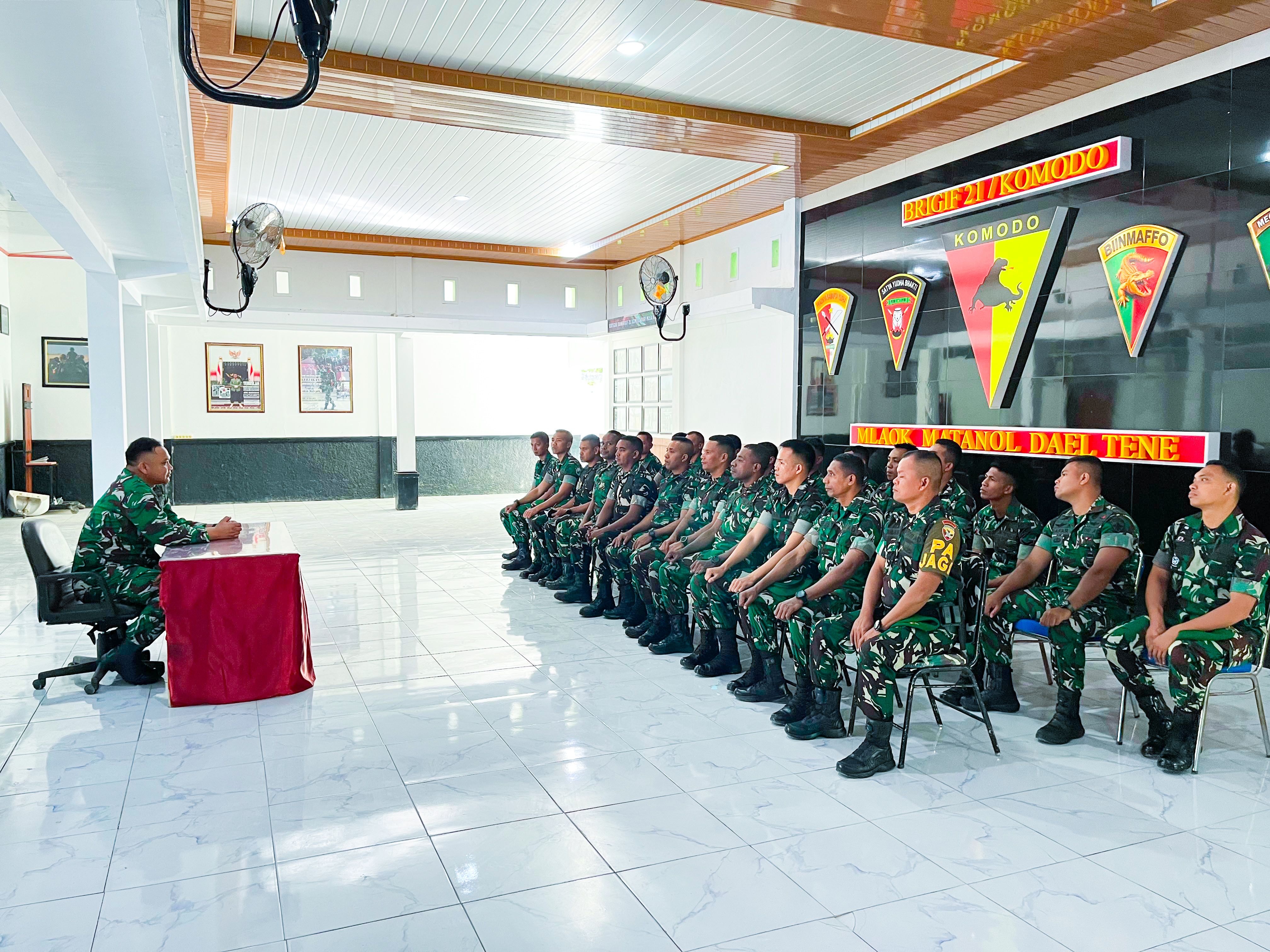 Sambut Perwira dan Bintara TNI AD 2026, Kasbrigif 21/Komodo Beri Pengarahan Jelang Penugasan