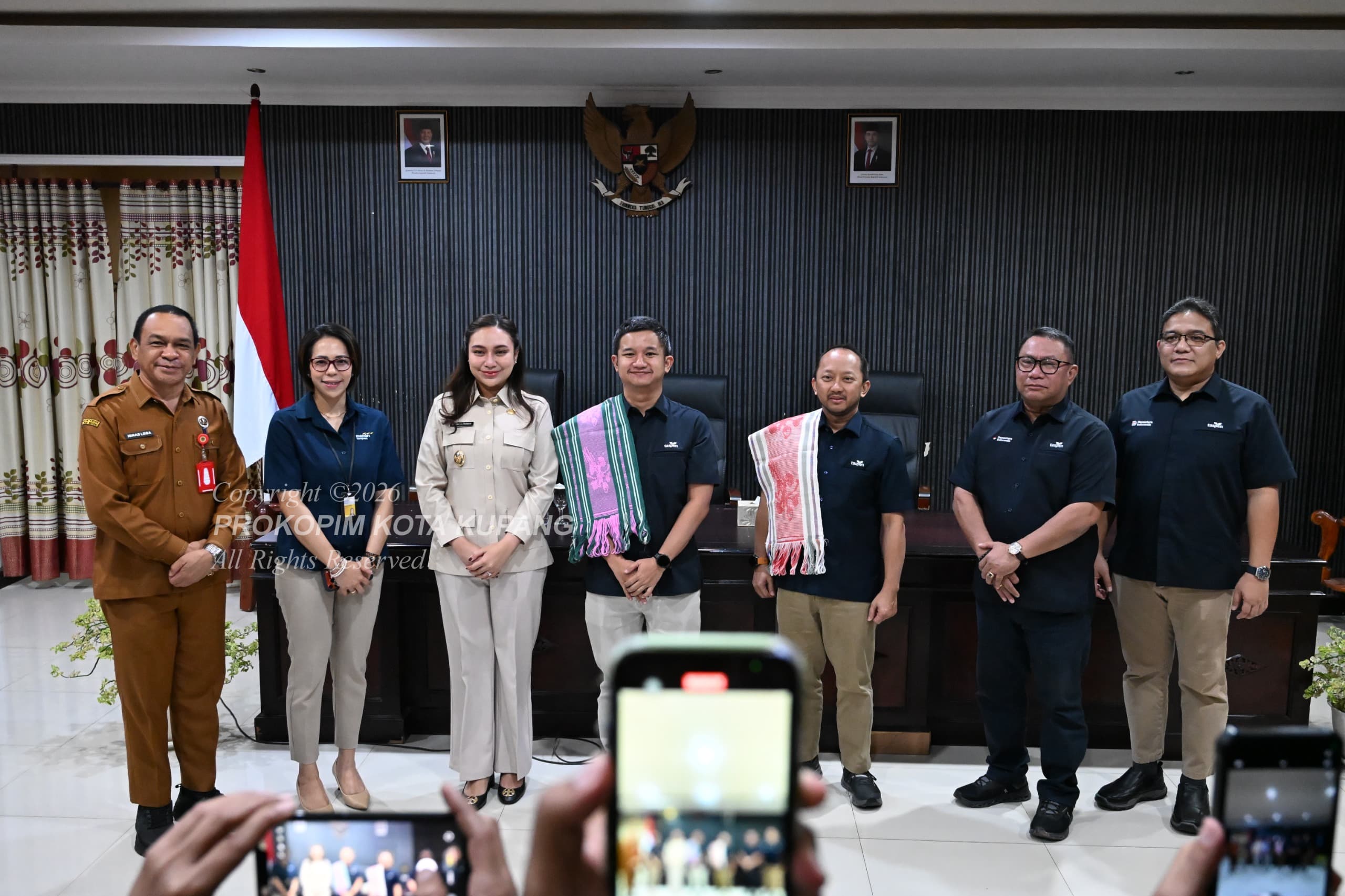 Gandeng PT TASPEN dan Gekraf, Pemkot Kupang Fasilitasi Penyaluran Bantuan Kemanusiaan untuk Korban Gempa Flores
