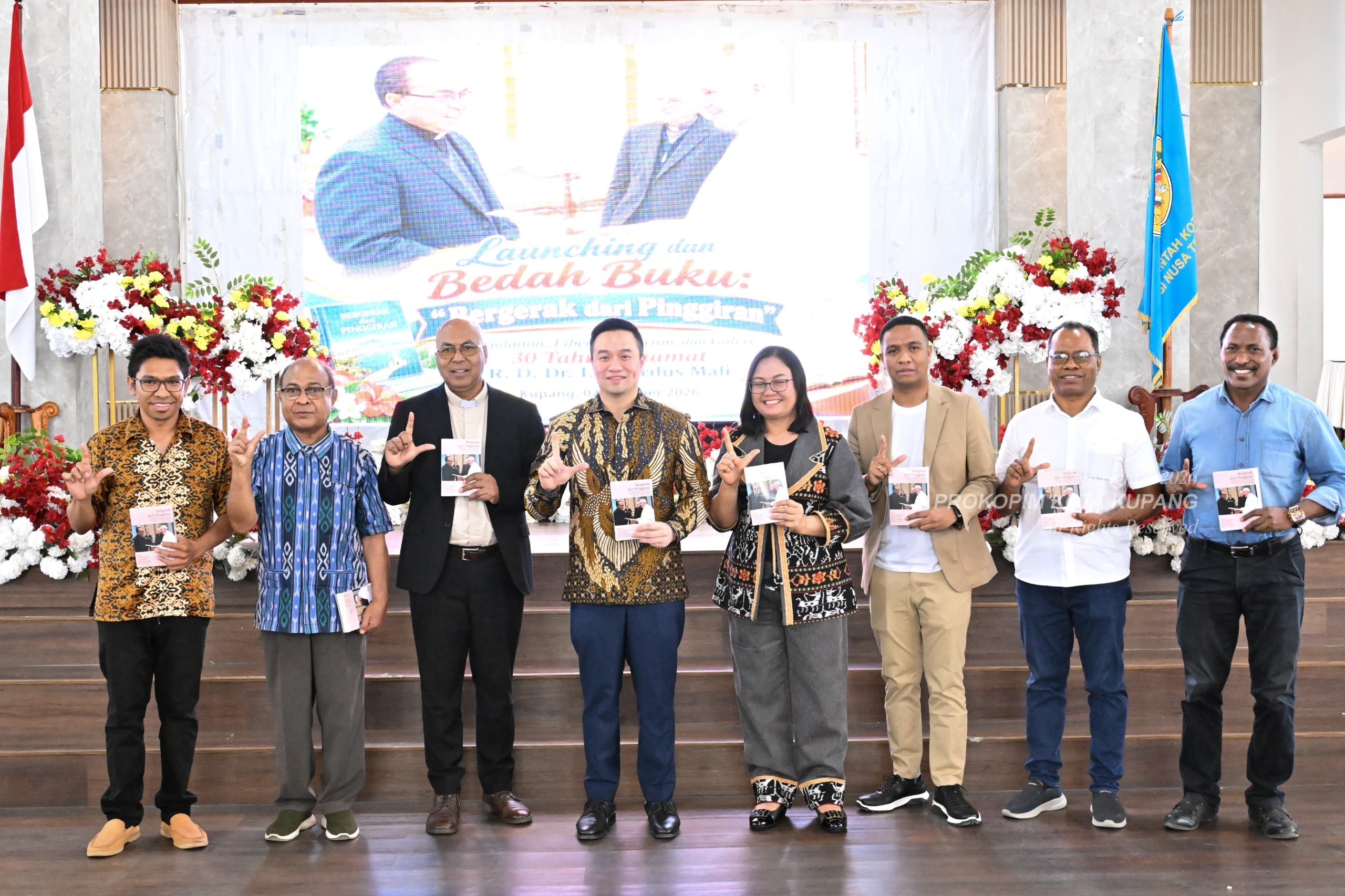 Wali Kota Kupang Hadiri Perayaan 30 Tahun Imamat Romo Leonardus Mali dan Bedah Buku “Bergerak dari Pinggiran”